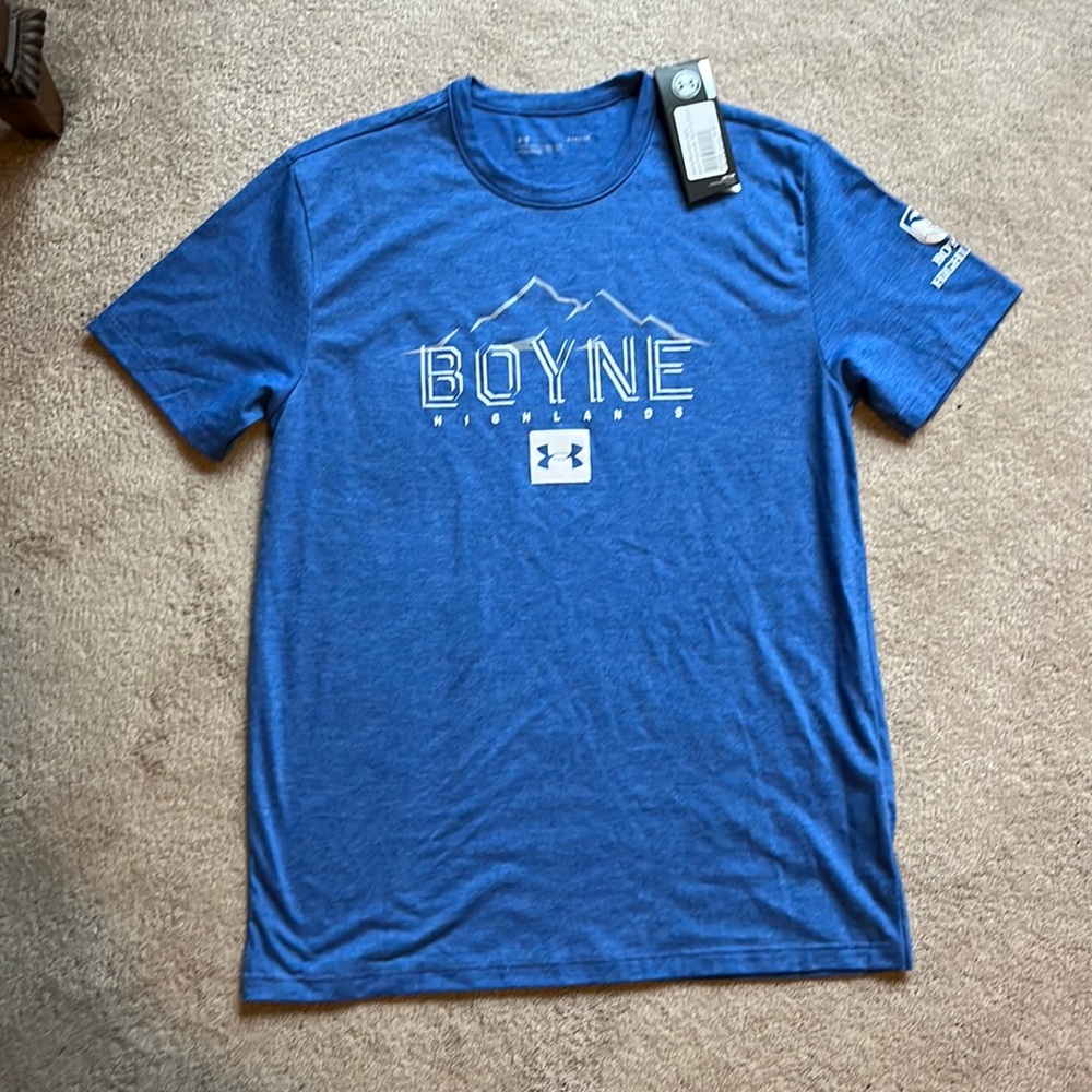 Under Armour Boyne Highlands t-shirt size small